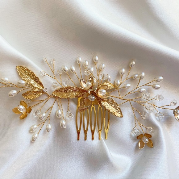 BRIDAL - BEGONIA Golden Flower Comb Hair Piece - Picture 1 of 5